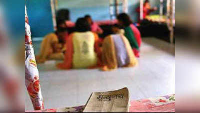 Maharashtra News: HIV पॉजिटिव छात्रों को स्कूल से निकाला, बीड संरक्षक मंत्री के पास पहुंची शिकायत