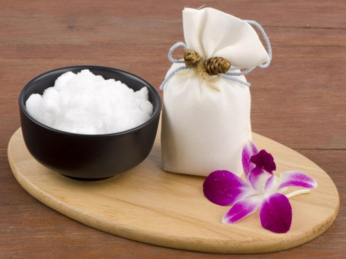 uses of camphor