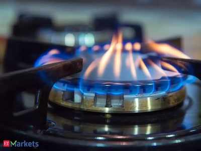 LPG Cylinders Prices: ফের বাড়তে চলেছে রান্নার গ্যাসের দাম, জানুন বিশদে...