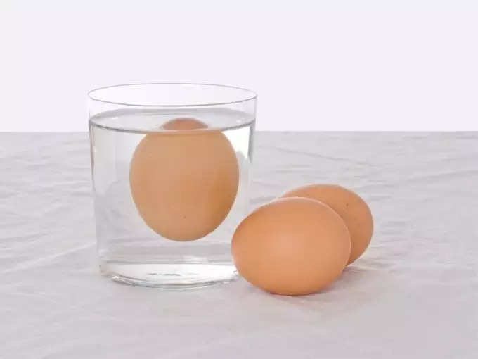 अंडी बुडाली पाहिजे की तरंगली पाहिजे?