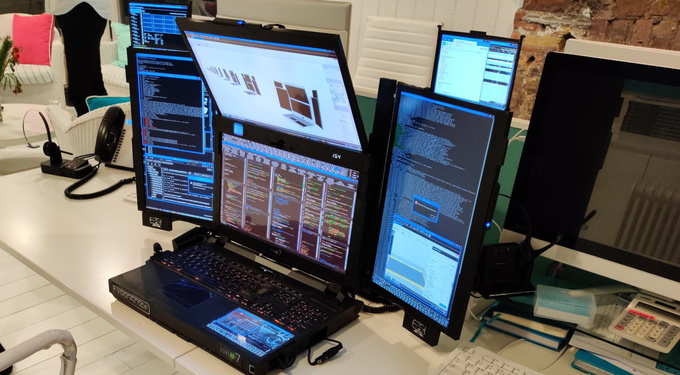 Expanscape Seven Screen Laptop