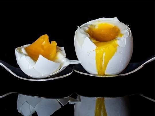 Whole Egg And Cholesterol,Heart health: पहले से बढ़ा हुआ है कोलेस्‍ट्रॉल तो अंडे  की जर्दी से करें परहेज, डायटीशियन से जानें खाने का तरीका - eating whole eggs  is not bad for