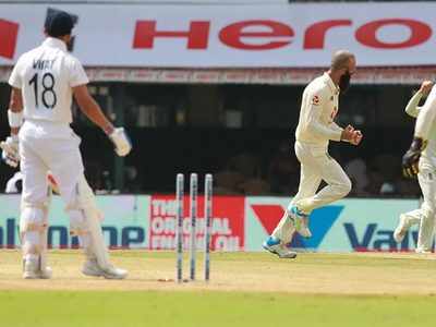 India vs England: मोईन अली की गेंद पर बोल्ड होकर विराट रह गए हैरान, पविलियन जाने को नहीं थे तैयार!