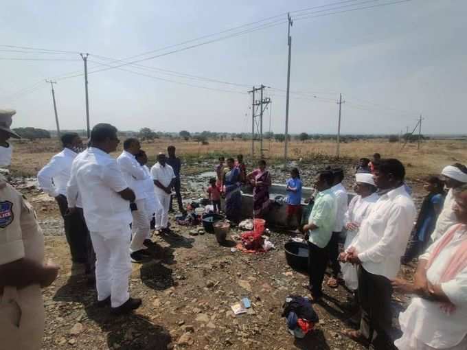 harish rao interaction with karnataka villagers