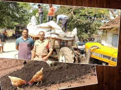 ప.గో: కోడి పెంట లోడుతో ట్రాక్టర్.. ముక్కు మూసుకుని మరీ పోలీసులు చెకింగ్.. మైండ్ బ్లాంక్ సీన్!