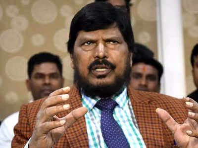 Ramdas Athawale: कृषी कायदे मागे घेतले तर संविधान धोक्यात; आठवलेंची भीती