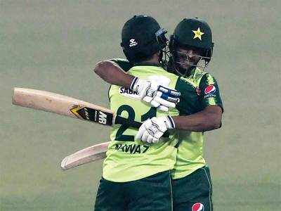 PAK vs SA: तीसरे T20 में पाकिस्तान ने साउथ अफ्रीका को 4 विकेट से हराया, सीरीज 2-1 से अपने नाम की