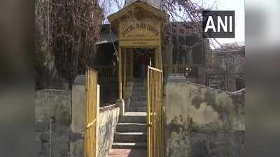 जम्‍मू-कश्‍मीर: मुस्लिम भाई लाए पूजा सामग्री, बसंत पंचमी पर खुला 31 साल से बंद मंदिर