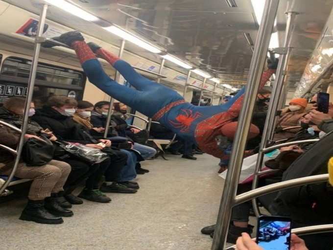 ये कैसा Spider man है?