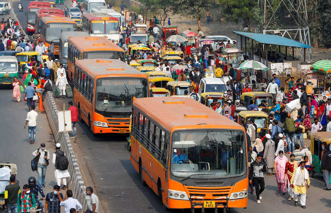 ಬಸ್‌ಗಳಲ್ಲಿ ದೈಹಿಕ ಅಂತರ ಮಾಯ