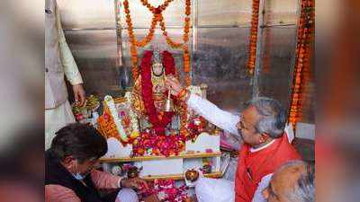 चांदनी चौक में तोड़ा गया हनुमान मंदिर रातोंरात तैयार, बनते ही दर्शन के लिए लगी नेताओं की लाइन