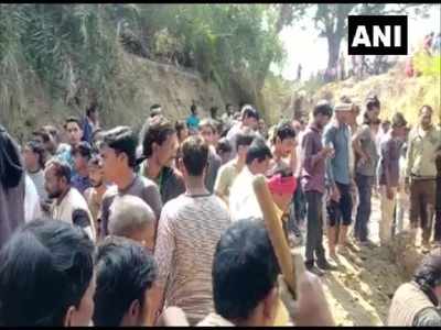 Madhya Pradesh News: चित्रकूट में बड़ा हादसा, मिट्टी का टीला ढहने से एक किशोरी समेत तीन की मौत, रेस्क्यू ऑपरेशन जारी