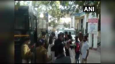 Bhopal: जबरदस्ती दुकानें बंद करवा रहे थे पूर्व मंत्री पी सी शर्मा, कार्यकर्ताओं के साथ गिरफ्तार