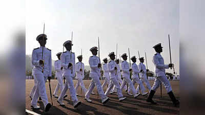 Indian Navy Vacancies: भारतीय नौदलात मेगाभरती; ५७ हजाारांपर्यंत मासिक वेतन