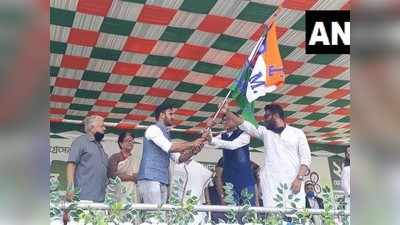 Manoj Tiwary Joins TMC: क्रिकेटर मनोज तिवारी ने शुरू की अब सियासी पारी, ममता की रैली में थामा तृणमूल कांग्रेस का हाथ