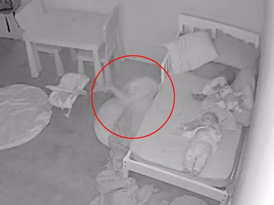 Video: बच्‍ची को बेड के नीचे ले गया भूत, सीसीटीवी फुटेज देख उड़ रहे लोगों के होश