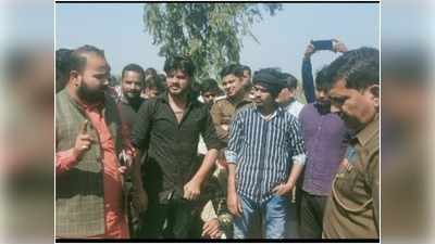 Meerut News: गोकशी पर सरूरपुर में बवाल, हिंदू संगठनों ने जाम किया मेरठ-करनाल हाईवे