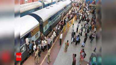 Indian Railways News: रेल मंत्री के बयान पर उबले दैनिक यात्री, जानिए क्या कहा