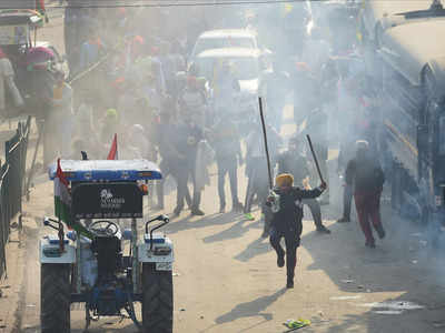 Delhi Violence Tractor March: ट्रैक्टर मार्च में जान गंवाने वाले किसान के शरीर में गोली के कोई निशान नहीं, दिल्ली पुलिस ने हाई कोर्ट को बताया