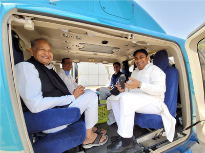 Rajasthan news : गहलोत-पायलट एक हेलीकॉप्टर में हुए सवार, लंबे समय बाद एकजुट नजर आई कांग्रेस