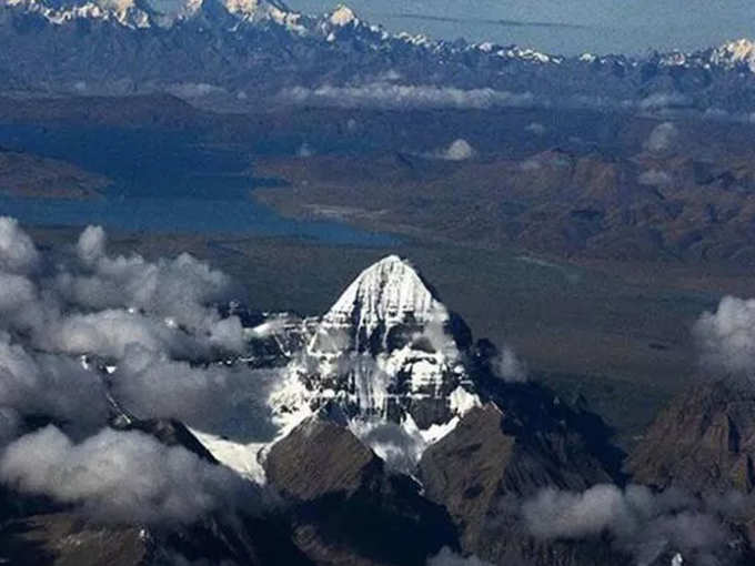 ​मानसरोवर प्रमाणे इथेही आहे सरोवर