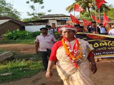 জোটের স্বার্থে দরাজ বামেরা, ব্রাত্য গত ব্রিগেডের সেরা ‘সারপ্রাইজ’ দেবলীনা হেমব্রম