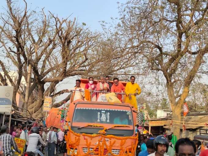 পরিবর্তন যাত্রায় দিলীপ ঘোষ, দেখুন ছবি