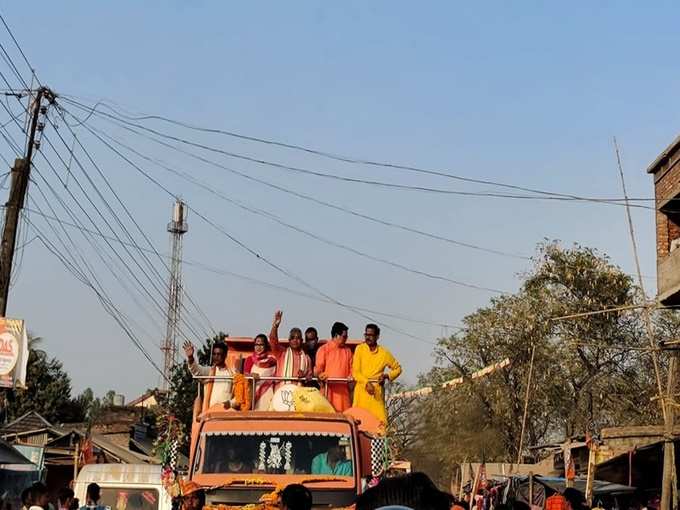 পরিবর্তন যাত্রায় দিলীপ ঘোষ, দেখুন ছবি