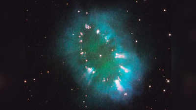 नासा के Hubble Telescope ने ली अंतरिक्ष के हार की तस्वीर, जानें कैसे जड़े हैं ये हीरे