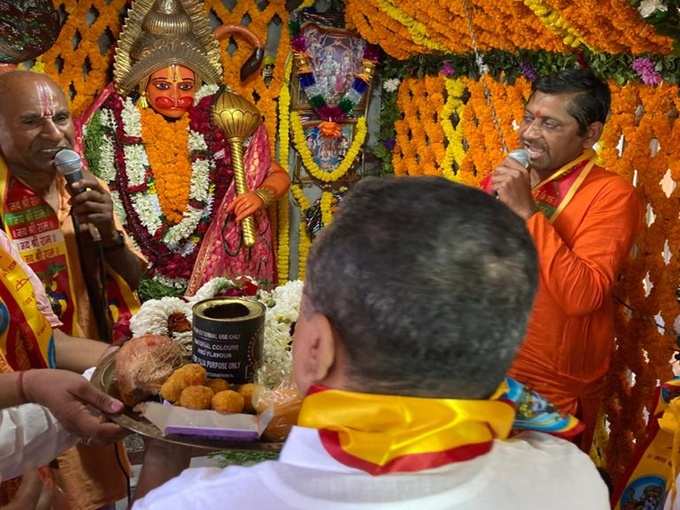 হনুমান মন্দিরে পুজো শুভেন্দুর, দেখুন ছবি