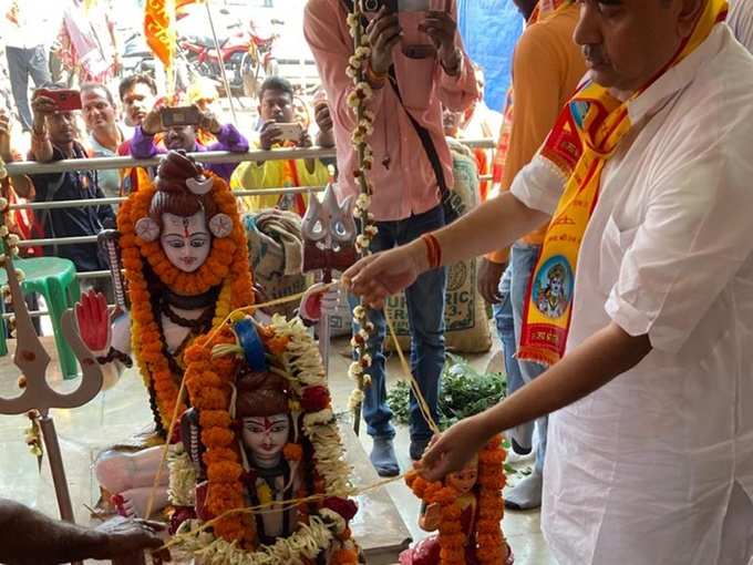 হনুমান মন্দিরে পুজো শুভেন্দুর, দেখুন ছবি