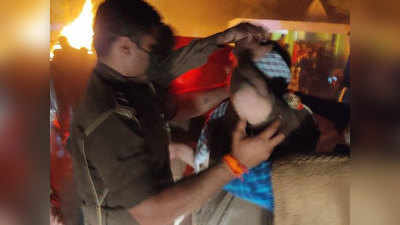 Aligarh News: अलीगढ़ में दलित लड़की की हत्या, रेप के आरोप के बाद तनाव, पुलिस पर पथराव
