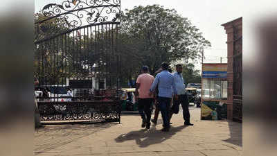 अब ताजमहल आने वाले पर्यटकों को संकरी गलियों में नहीं होना होगा परेशान, एसएसपी ने दिए गेट खोलने के आदेश