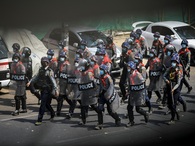 Myanmar Protest: म्‍यांमार में नागरिकों पर गोलियां बरसा रही सेना, सांसदों ने घोषित किया आतंकी संगठन