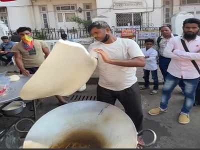 দৈত্য আকৃতির পরটা, দেখেছেন নাকি!