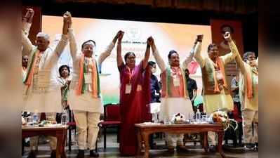 Rajasthan politics : उपचुनाव से पहले जे. पी नड्डा का मास्टरस्ट्रोक,एक साथ उठवाए पूनियां- राजे के हाथ ,  समझें  इसके मायने !