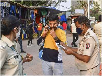 Corona in Mumbai: मास्क न पहनने वालों पर मुंबई पुलिस की सख्ती, 13 दिन में 58 हजार से ज्यादा पर ऐक्शन, करोड़ों वसूले