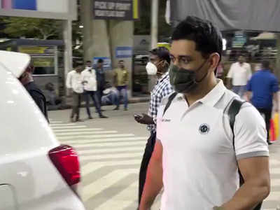 Dhoni in Chennai: धोनी चेन्नईत दाखल झाला; IPL 2021 साठी सीएसकेचा खास प्लॅन, पाहा व्हिडिओ