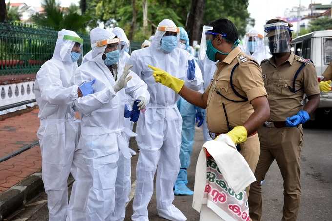 നിരീക്ഷണത്തിൽ കഴിയുന്നവരും ഹോട്ട്സ്പോട്ടുകളും