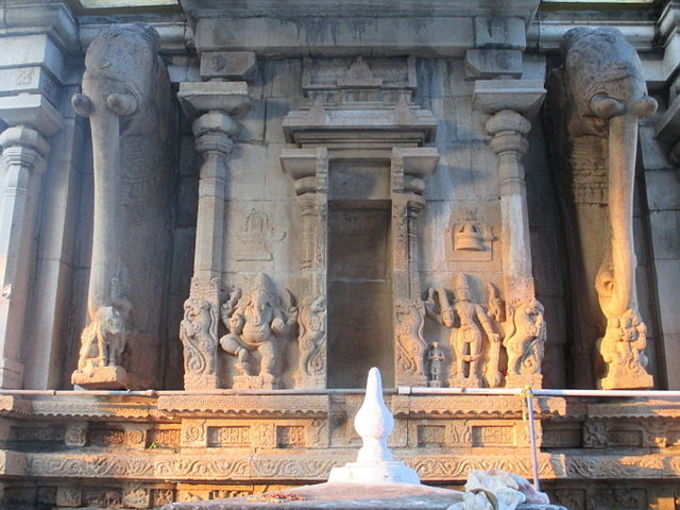 Nanjundeswarar temple karamadai