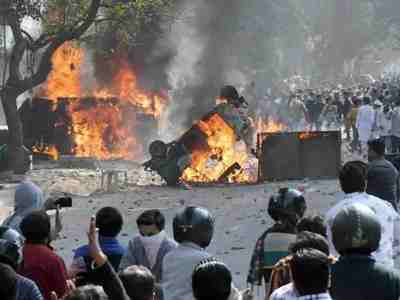 हाई कोर्ट ने दिल्ली पुलिस से कहा- दंगों की चार्जशीट मीडिया में लीक करना ‘अपराध’ है