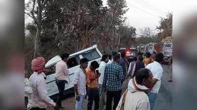 Sonbhadra News: सोनभद्र में ट्रक और बोलेरो के बीच टक्कर, 2 लोगों की मौत
