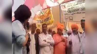 Kisan Andolan: जब झज्जर में मंच पर छात्रा ने राकेश टिकैत से पूछा सवाल, 26 जनवरी की हिंसा का जिम्मेदार कौन था?... माइक कराया गया बंद