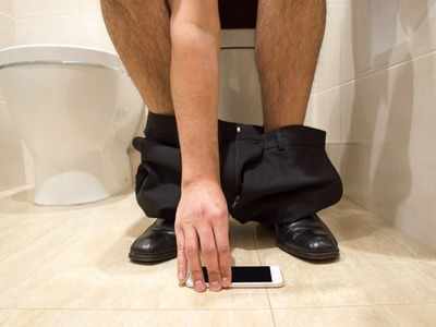 Health tips: टॉयलेट में की गई आपकी ये एक गलती, हेल्थ का कर सकती है कबाड़ा