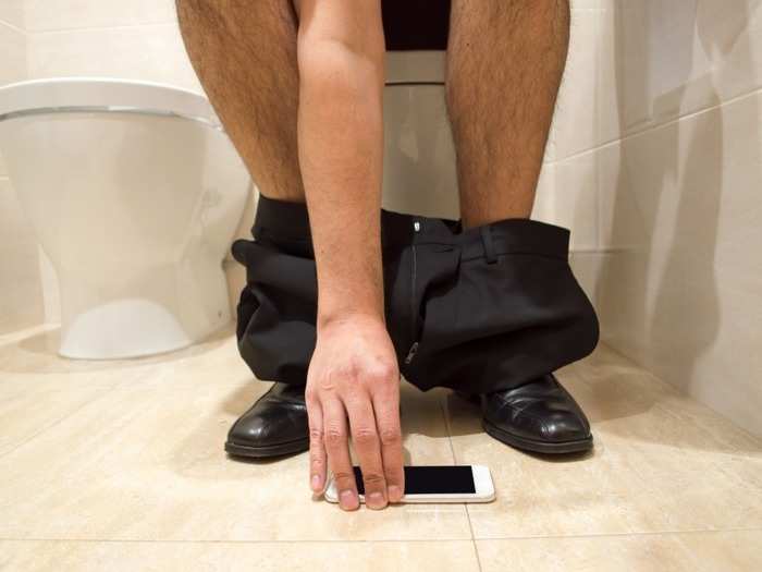 toilet habits that are harmful to health and give you infections