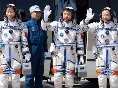 Space Race: अगले 2 साल में 12 ऐस्ट्रोनॉट को मिशन पर भेजना चाहता है चीन, स्पेस स्टेशन बनाने की तैयारी