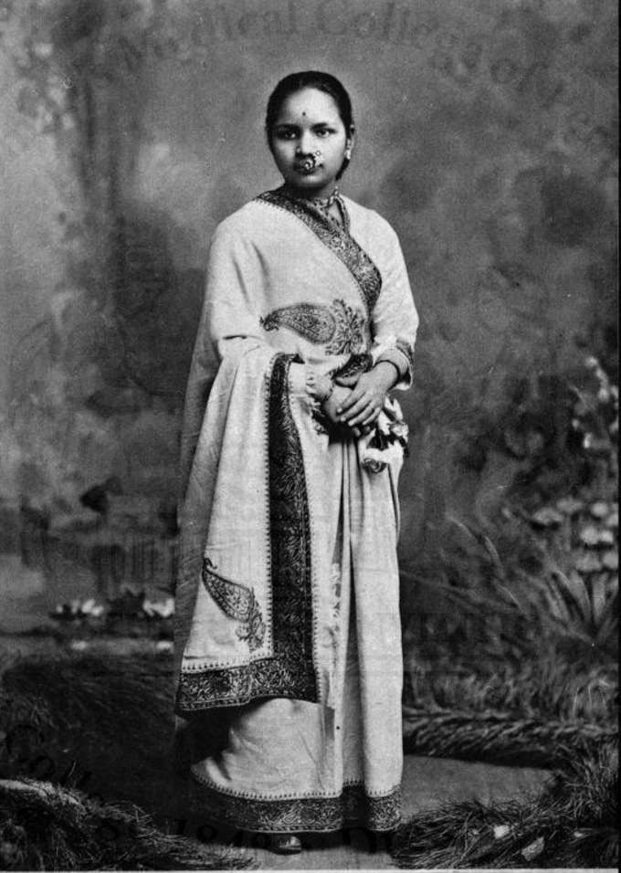 ​5) ஆனந்திபாய் ஜோஷி(31 மார்ச் 1865– 26 பிப்ரவரி 1887)