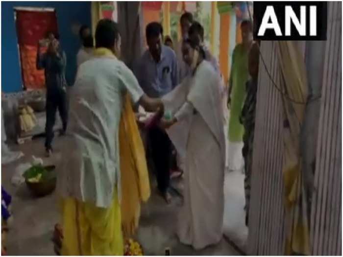 West Bengal Election LIVE: नंदीग्राम में जनसभा कर चंडी मंदिर पहुंचीं मुख्यमंत्री ममता बनर्जी, की पूजा-अर्चना