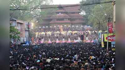 പൂരം മാത്രമെന്തിന് വെട്ടിച്ചുരുക്കണം? സർക്കാരിനു മേൽ സമ്മർദ്ദവുമായി പാറമേക്കാവ്,തിരുവമ്പാടി ദേവസ്വങ്ങൾ