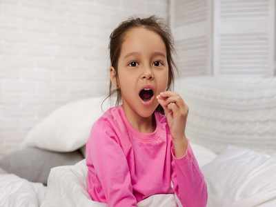 बच्‍चों के बीमार पड़ने पर बार-बार देती हैं एंटीबायोटिक, तो जरा जान लें इसके नुकसान